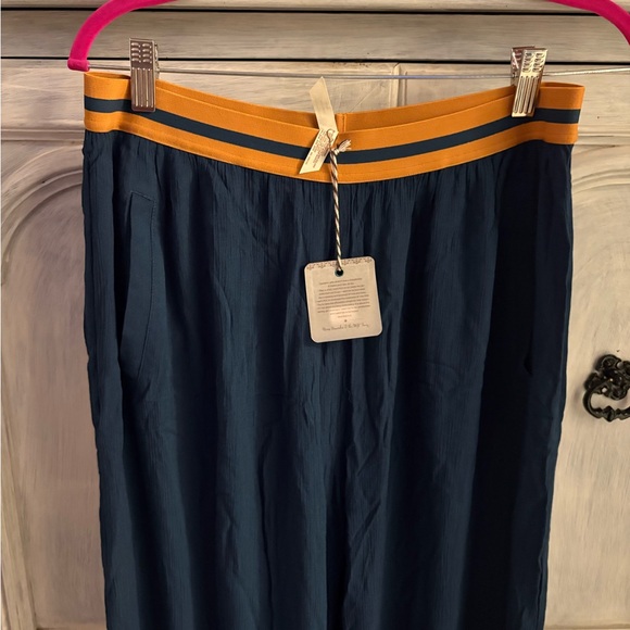 Matilda Jane‎ Try Something New Navy Pull On Wide Leg Gauzy Pants Lagenlook - Picture 6 of 9